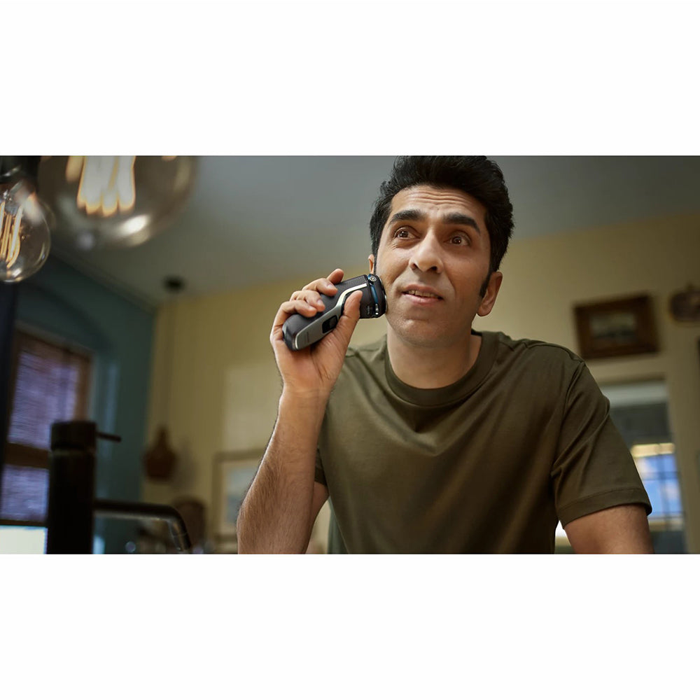 Philips Shaver 3000 Series Wet & Dry Electric Shaver - Bright Silver | S3143/00
